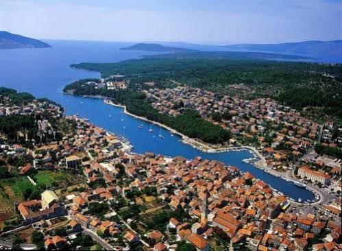 Bungalows Jurjevac Stari Grad  Ngoại thất bức ảnh