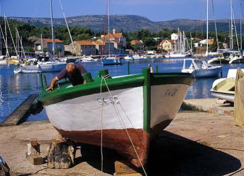 Bungalows Jurjevac Stari Grad  Ngoại thất bức ảnh