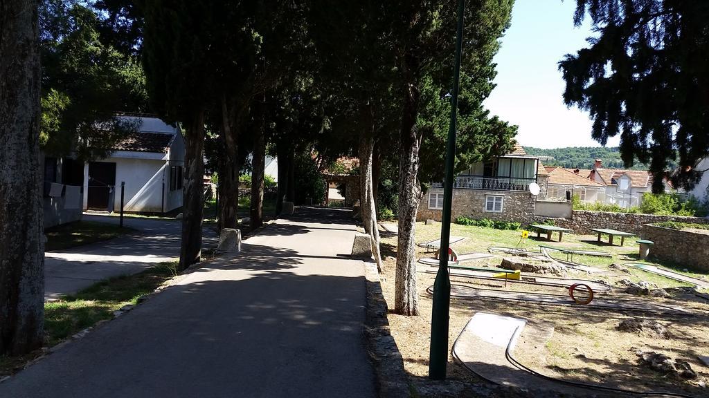 Bungalows Jurjevac Stari Grad  Phòng bức ảnh